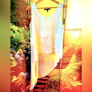 BCBGMAXAZRIA Tiered Ivory Silky Sleeveless Angled Top S